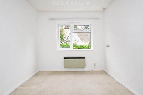 1 bedroom retirement property for sale, Mayfield Road, Weybridge KT13