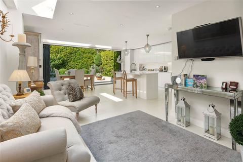 3 bedroom terraced house for sale, Ursula Street, London, SW11