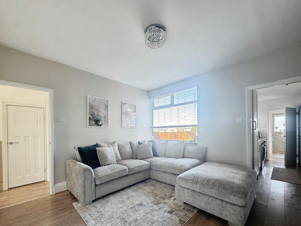 Apartment in North Tyneside, North East - View 3