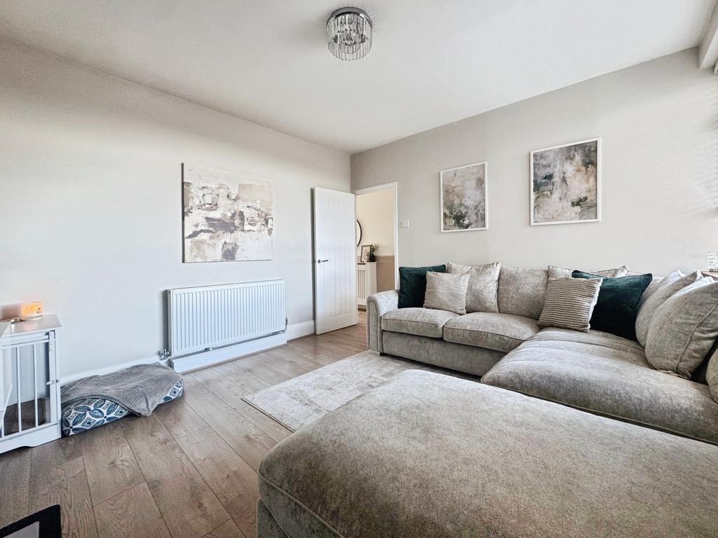 Apartment in North Tyneside, North East - View 4