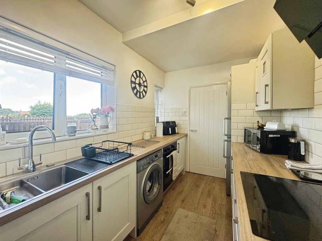 Apartment in North Tyneside, North East - More