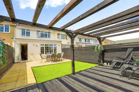 3 bedroom terraced house for sale, Southwark Road, ROCHESTER, Kent, ME2