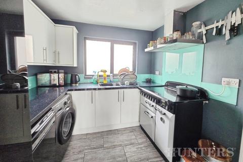 2 bedroom detached house for sale, Bridle Path, Beddington