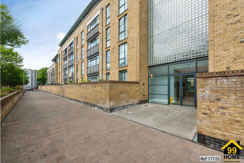 1 Town Meadow, Brentford, London, TW8