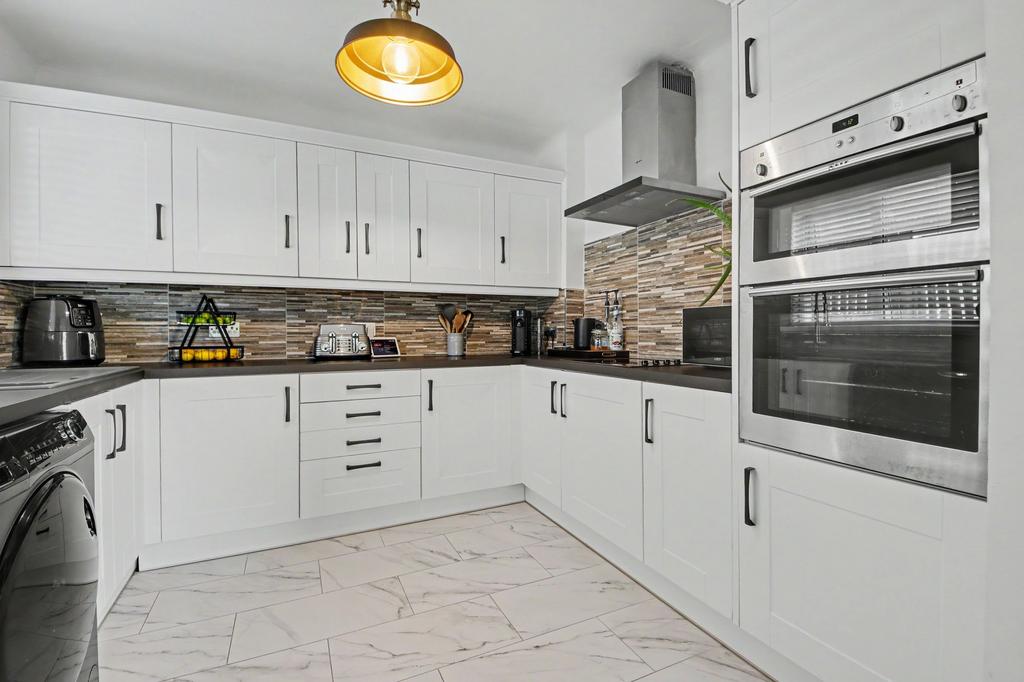 House in Southampton - View 3
