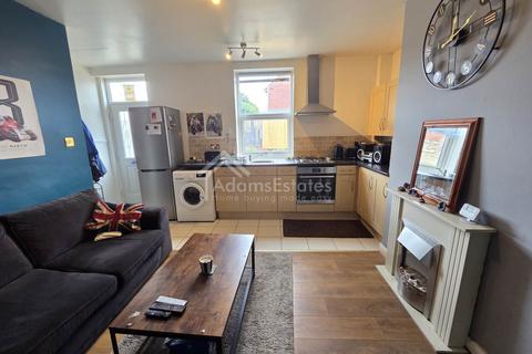 1 bedroom semi-detached house for sale, Edge Lane, Dewsbury