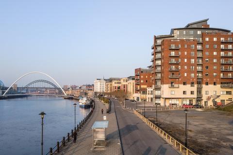 Office to rent, 118-124 Quayside Newcastle Upon Tyne NE1 3BB