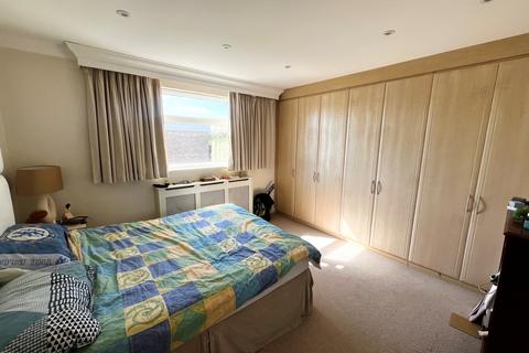 2 bedroom apartment to rent, Lindsay Road, Poole, BH13