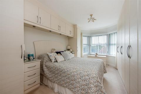 2 bedroom retirement property for sale, Tudor Court, Bramshott Place, Liphook