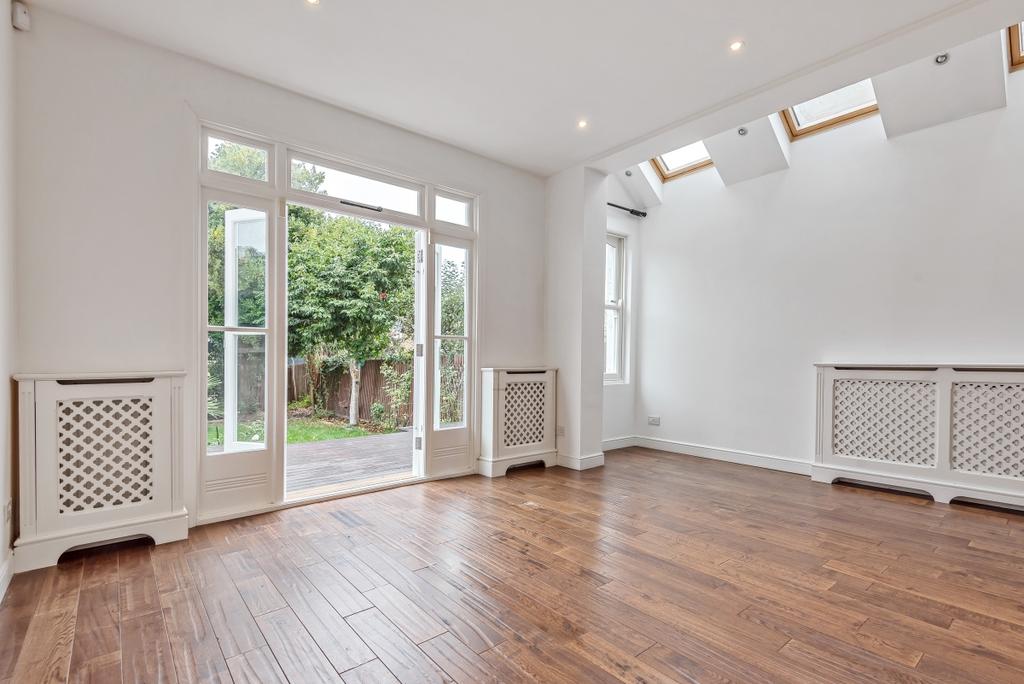 House in London - View 5