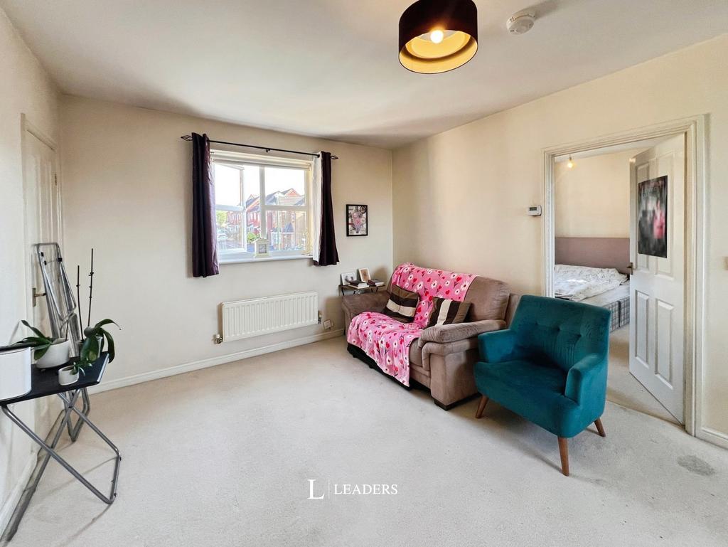 Apartment in Nottingham, Top Valley - View 3