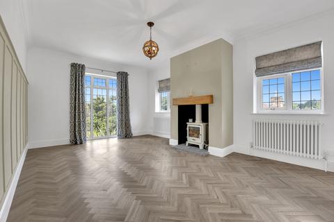 4 bedroom detached house for sale, Twentywell Lane, Bradway, S17 4QB