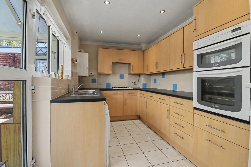 House in Eastleigh, Moorgreen, West End - View 2