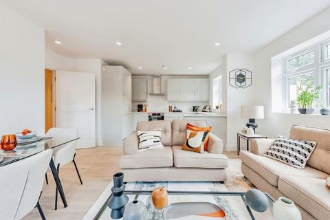 2 bedroom apartment for sale, Oakhurst, East Grinstead