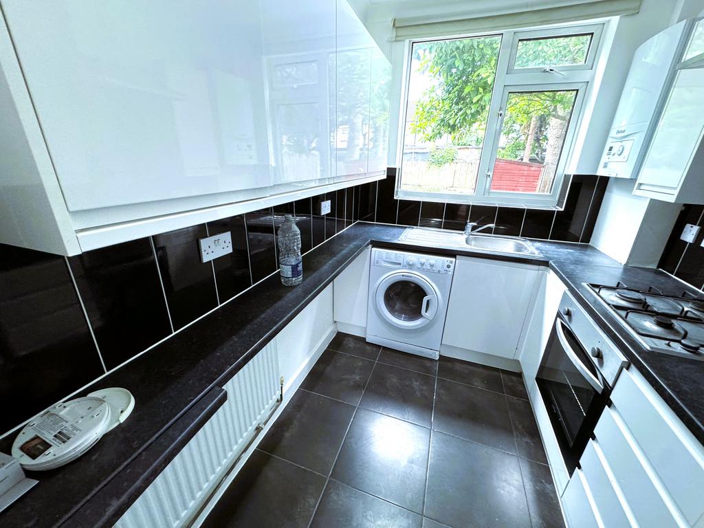 House in Ilford - View 2