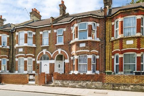 2 bedroom flat for sale, Fanshawe Avenue, Barking, IG11