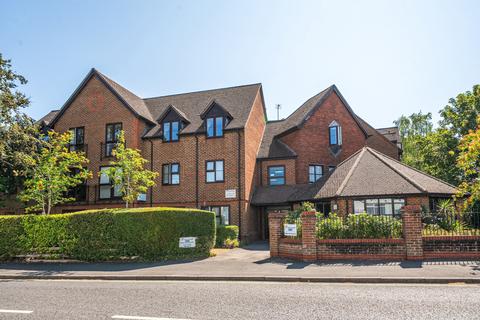 1 bedroom retirement property for sale, Pinewood Court, Hampshire GU51