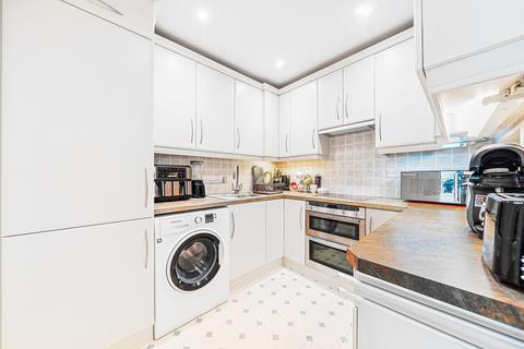 1 bedroom retirement property for sale, Pinewood Court, Hampshire GU51