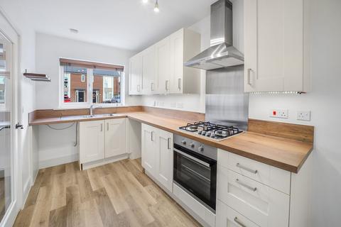 3 bedroom end of terrace house to rent, Deltic Close, Newton-Le-Willows, WA12