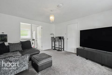 undefined, George Denyer Close, Haslemere