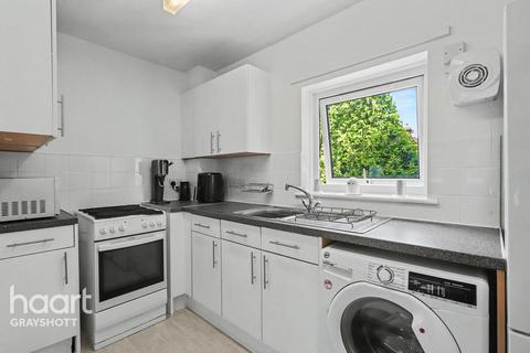 undefined, George Denyer Close, Haslemere