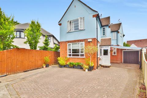 5 bedroom detached house for sale, Merton Road
