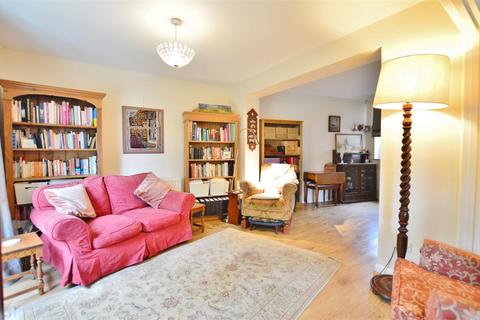 5 bedroom detached house for sale, Merton Road