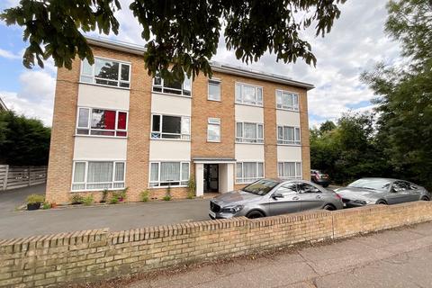 1 bedroom in a house share to rent, Southbourne Grove, Westcliff-on-Sea SS0