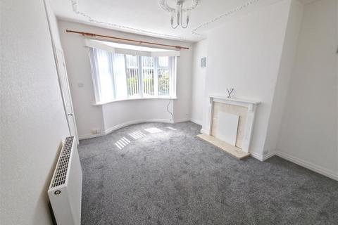 3 bedroom townhouse to rent, Park Road, Westhoughton BL5