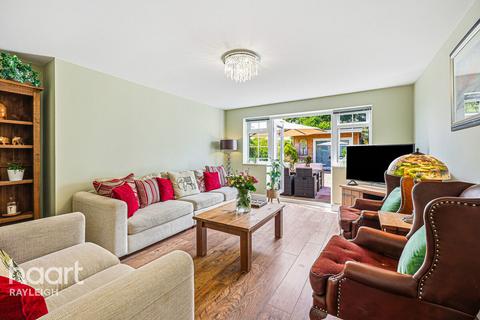 4 bedroom detached house for sale, Byford Close, Rayleigh