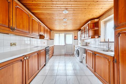 3 bedroom semi-detached house for sale, Mountside, Stanmore