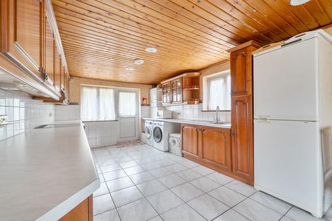 3 bedroom semi-detached house for sale, Mountside, Stanmore