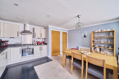 4 bedroom end of terrace house for sale, Walker Close, FLEET, Hampshire, GU52