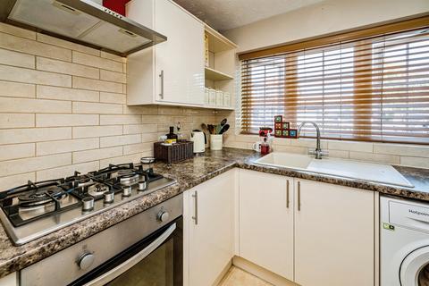 2 bedroom semi-detached house for sale, Kinnaird Close, Slough
