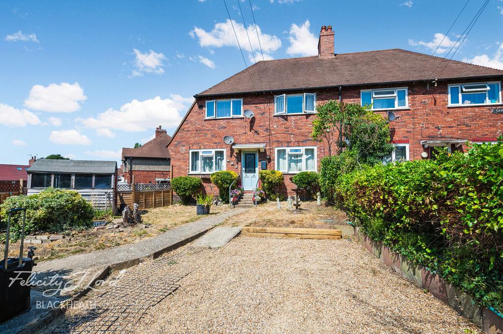 Detached house exterior, driveway