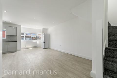 2 bedroom flat to rent, Parkfield Road, FELTHAM