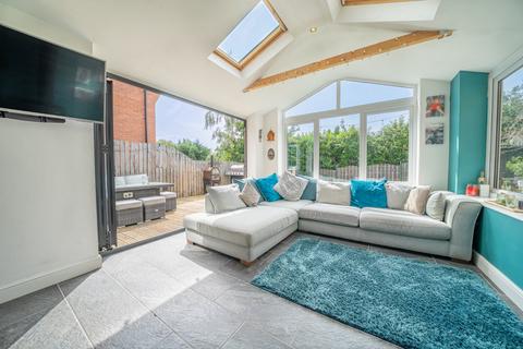 4 bedroom detached house for sale, Park Road, Oulton, Leeds, West Yorkshire