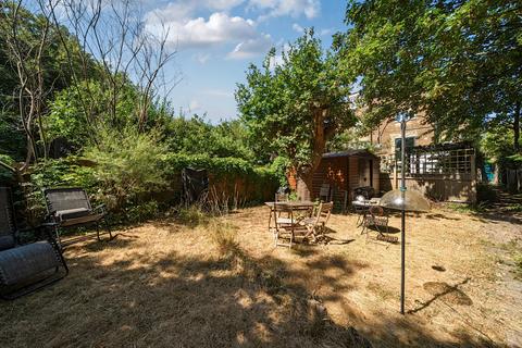 2 bedroom apartment for sale, Avington Grove, London