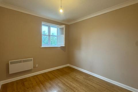 1 bedroom flat to rent, Worcester Gardens, Slough, Berkshire, SL1 2QD, GB