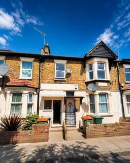 4 bedroom terraced house to rent, Wakefield Street, London, E6