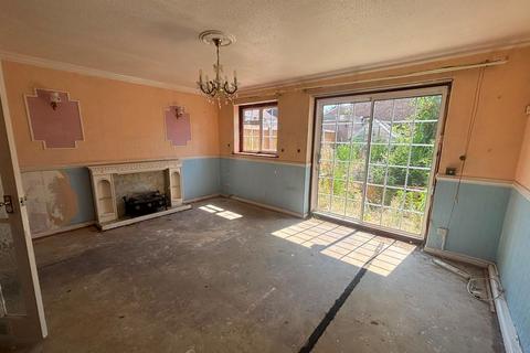 3 bedroom semi-detached house for sale, 43 Myrtle Close, Erith, Kent, DA8 3PT