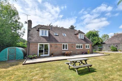 4 bedroom detached house for sale, Tenterden Road, Biddenden