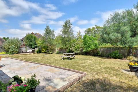4 bedroom detached house for sale, Tenterden Road, Biddenden