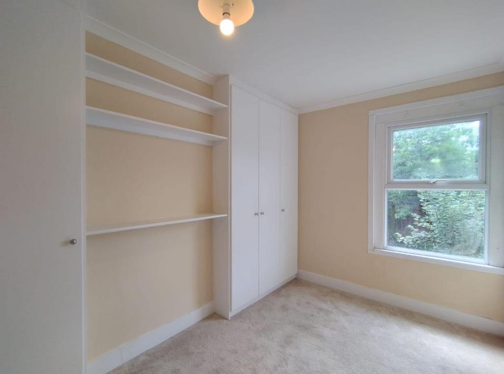 Walk-in wardrobe