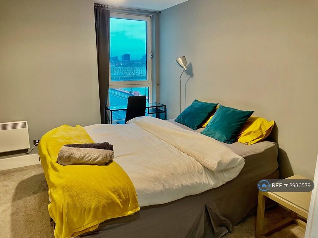 Apartment in London, Vauxhall - More