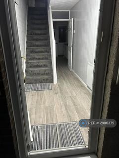 3 bedroom end of terrace house to rent, Carpeaux Close, Chatham, ME4