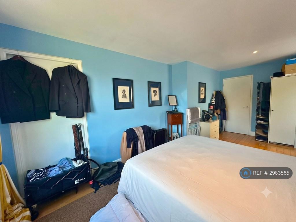 Apartment in London - View 4