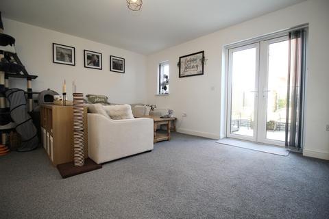 3 bedroom semi-detached house for sale, Foxlands Close, Walton