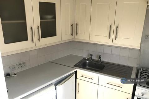 1 bedroom flat to rent, Rainville Rd, London, W6