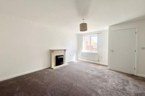 3 bedroom terraced house to rent, Hennessey Close, Nottingham, NG9